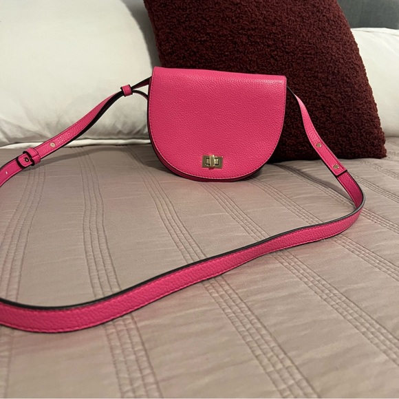 Steve Madden Handbags - Steve Madden Vibrant Pink Crossbody Bag